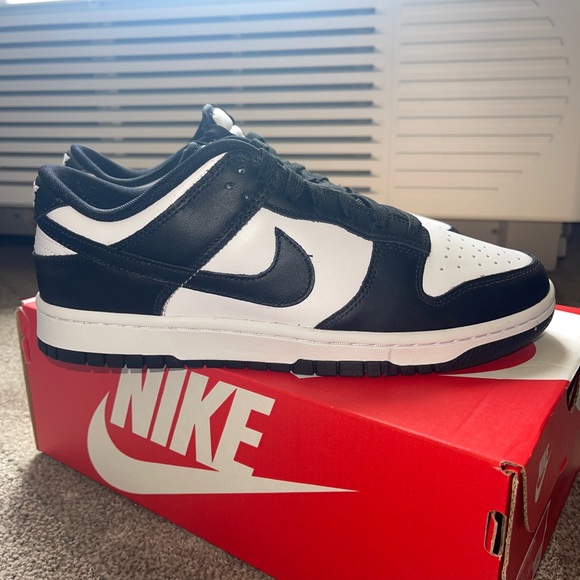 Nike Dunk Low Retro White Black Panda - Picture 2 of 6